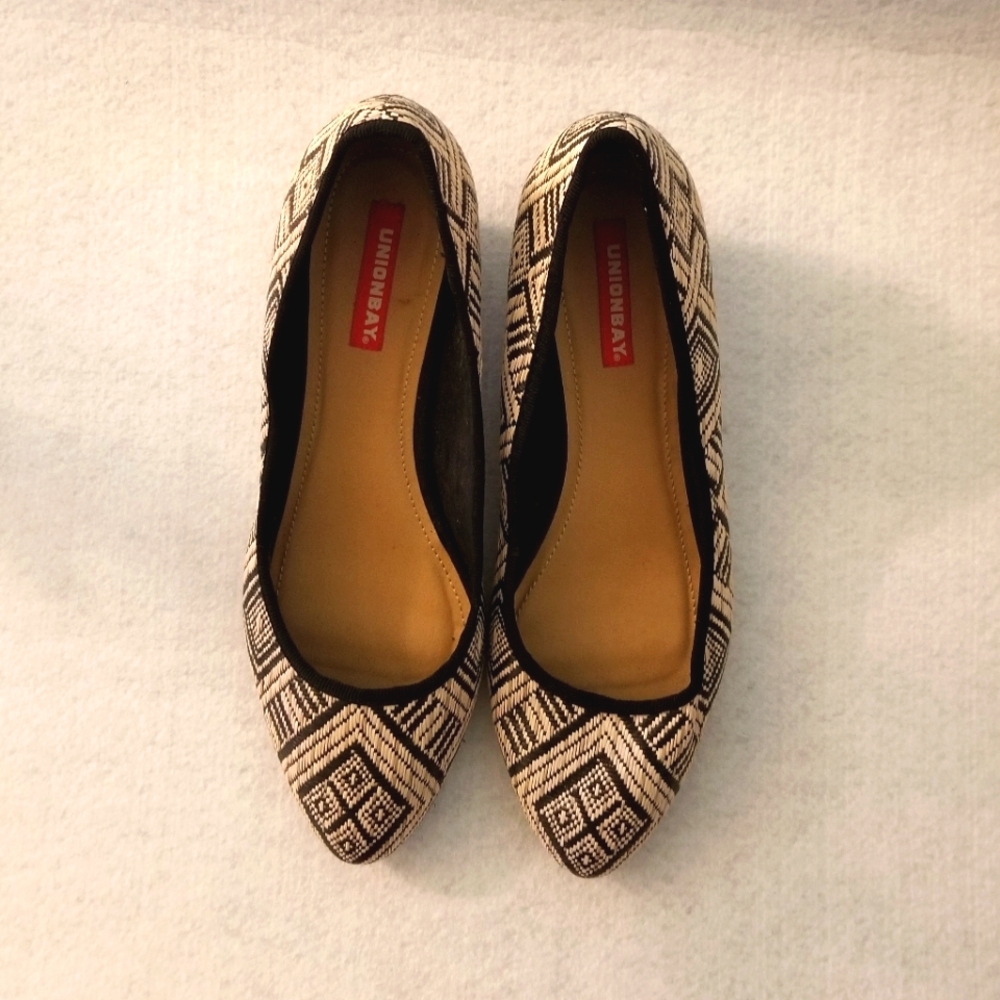 UNIONBAY Tribal Print Pump Size 10M